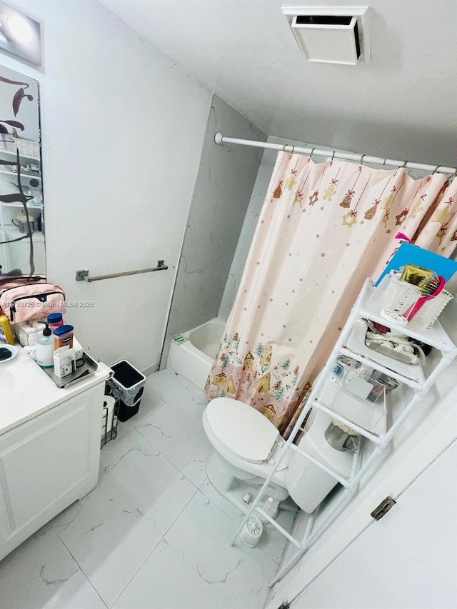 1401 NE 191st St Unit D112, Miami, FL 33179 - full bathroom featuring visible vents, shower / bath combo with shower curtain, toilet, marble finish floor, and vanity