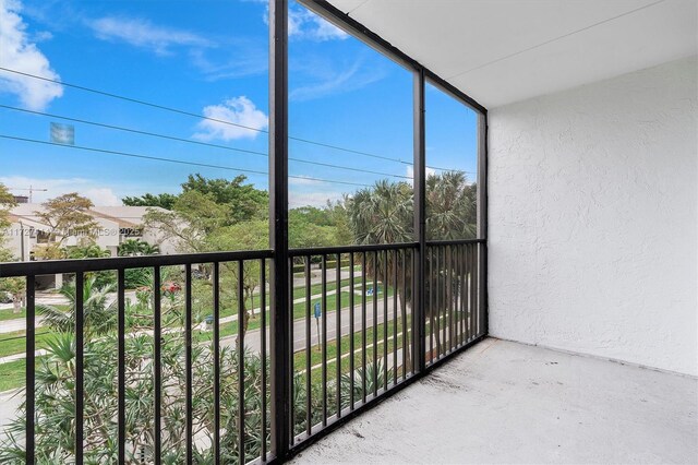 2500 NE 135th St Unit B206, North Miami, FL 33181 - view of balcony