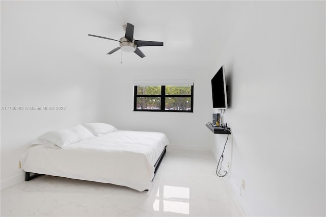 bedroom with ceiling fan