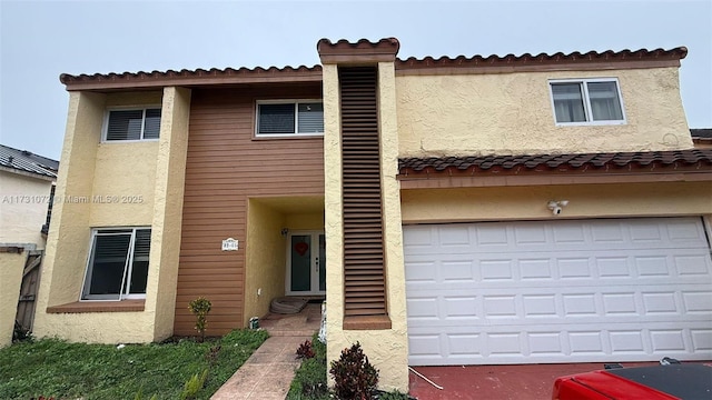 view of front of house featuring a garage