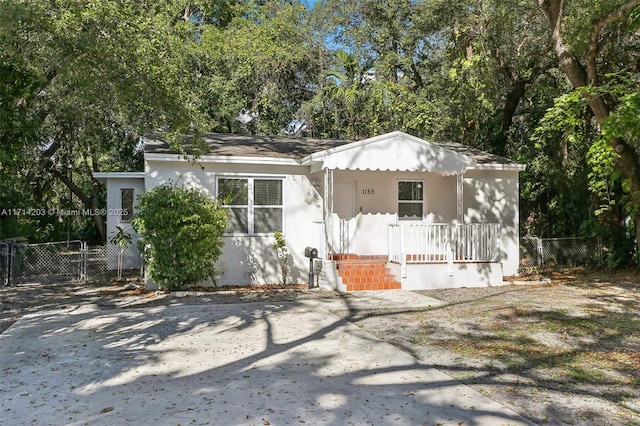 view of front of property