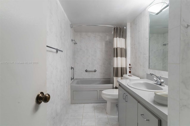 full bathroom with shower / tub combo with curtain, vanity, toilet, and tile walls