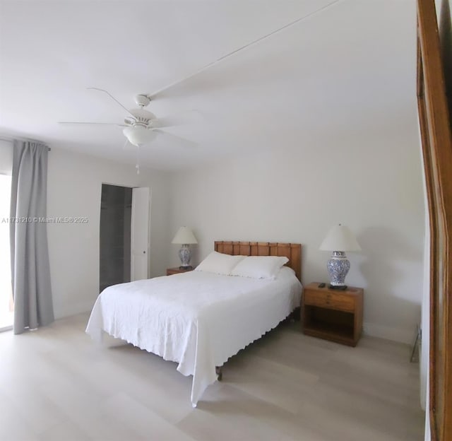 bedroom featuring ceiling fan