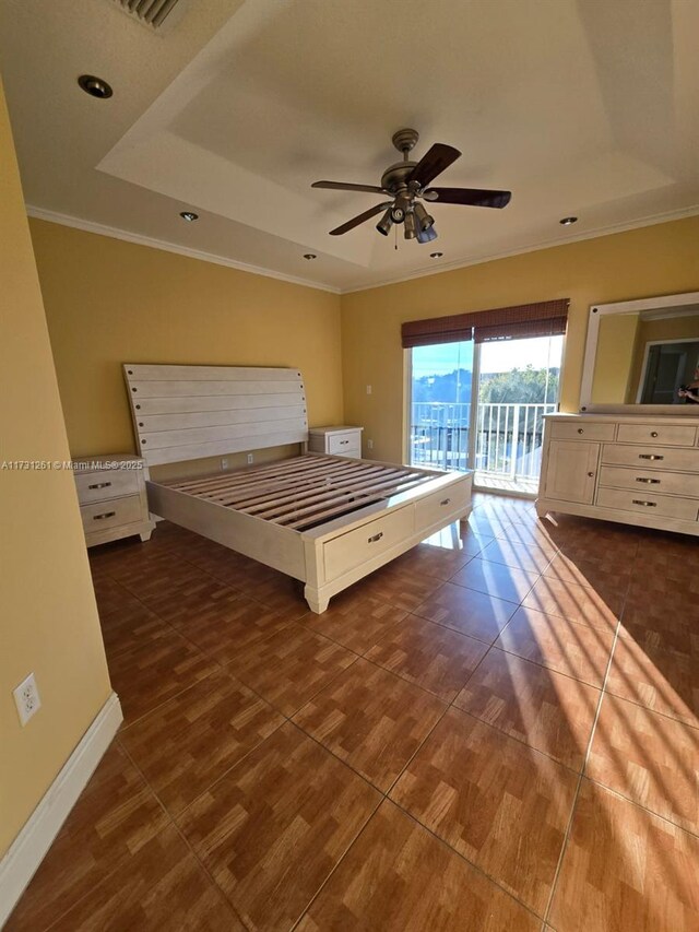 washroom with washing machine and clothes dryer and light tile patterned flooring