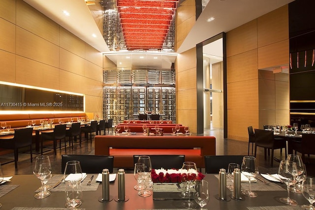 18555 Collins Ave Unit 4203, Sunny Isles Beach, FL 33160 - building lobby with a towering ceiling