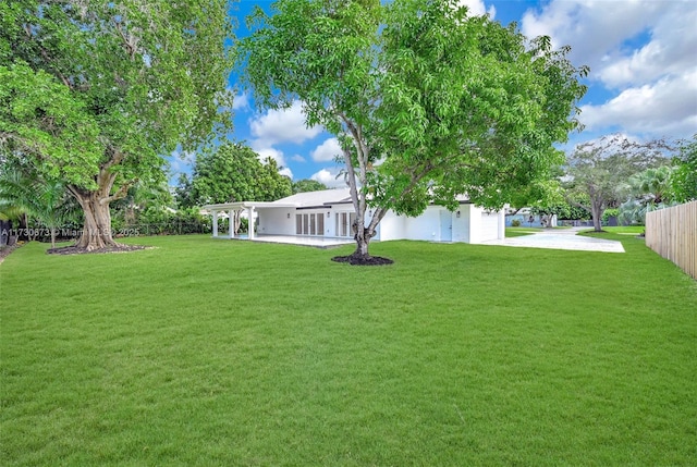 view of yard with a patio area