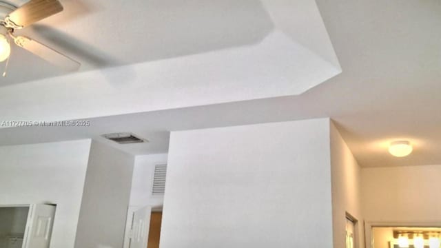 details with ceiling fan