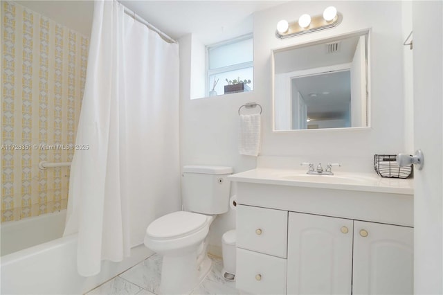 full bathroom featuring vanity, toilet, and shower / bath combo