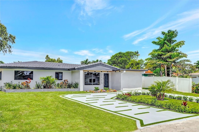 view of front of house with a front yard