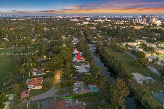 view of aerial view at dusk