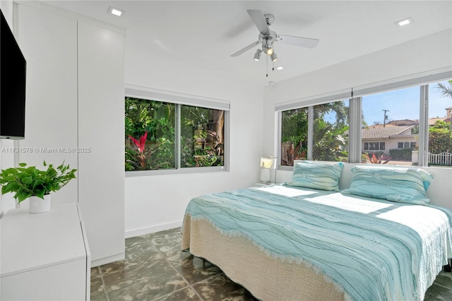 bedroom with ceiling fan