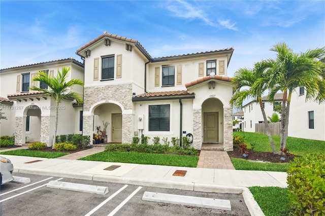 view of mediterranean / spanish-style home