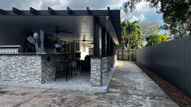 view of yard with a garage