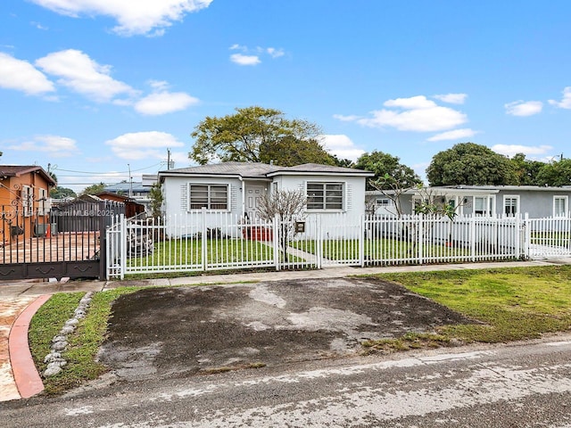 view of front of property with a front lawn