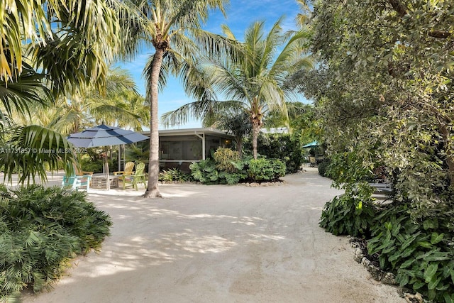 view of property's community featuring a patio area