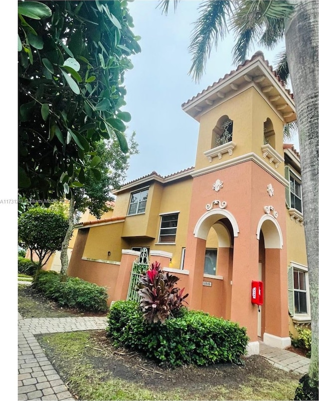 view of mediterranean / spanish house