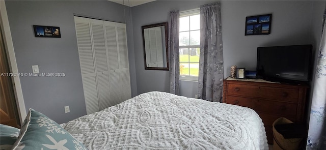 bedroom featuring a closet