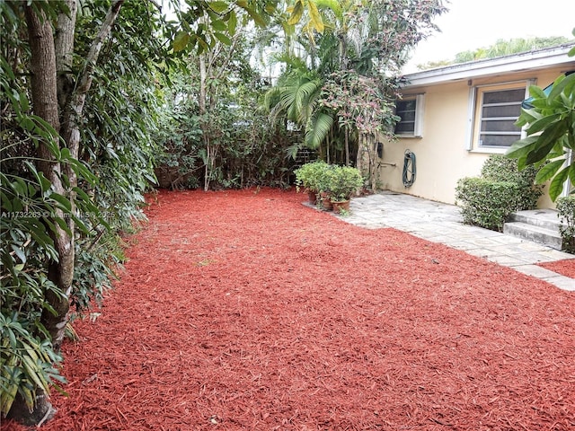 Listing photo 2 for 410 Miller Rd, Coral Gables FL 33146