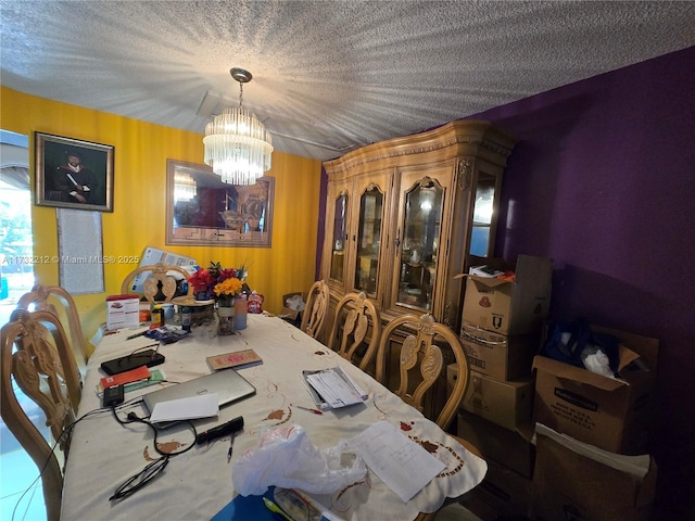 dining room with an inviting chandelier