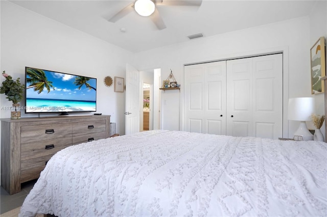 bedroom featuring a closet and ceiling fan