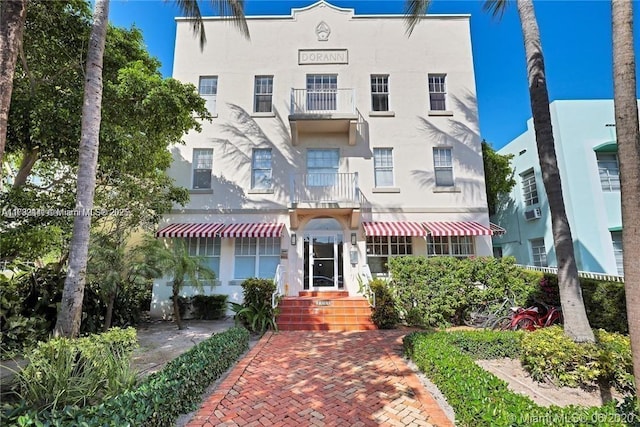 view of mediterranean / spanish-style house