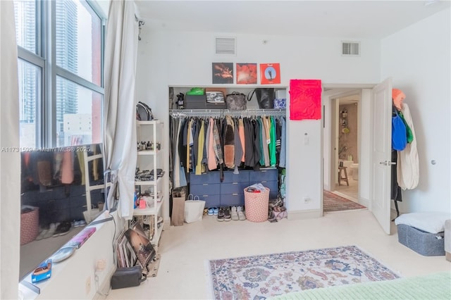 bedroom with a closet