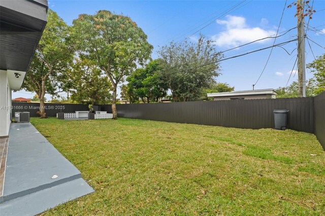 2814 SW 92nd Ct, Miami, FL 33165 - view of yard featuring central air condition unit