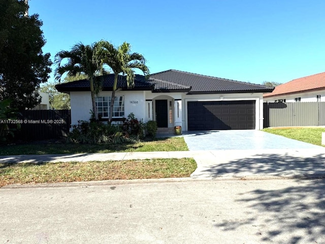 view of front facade featuring a garage