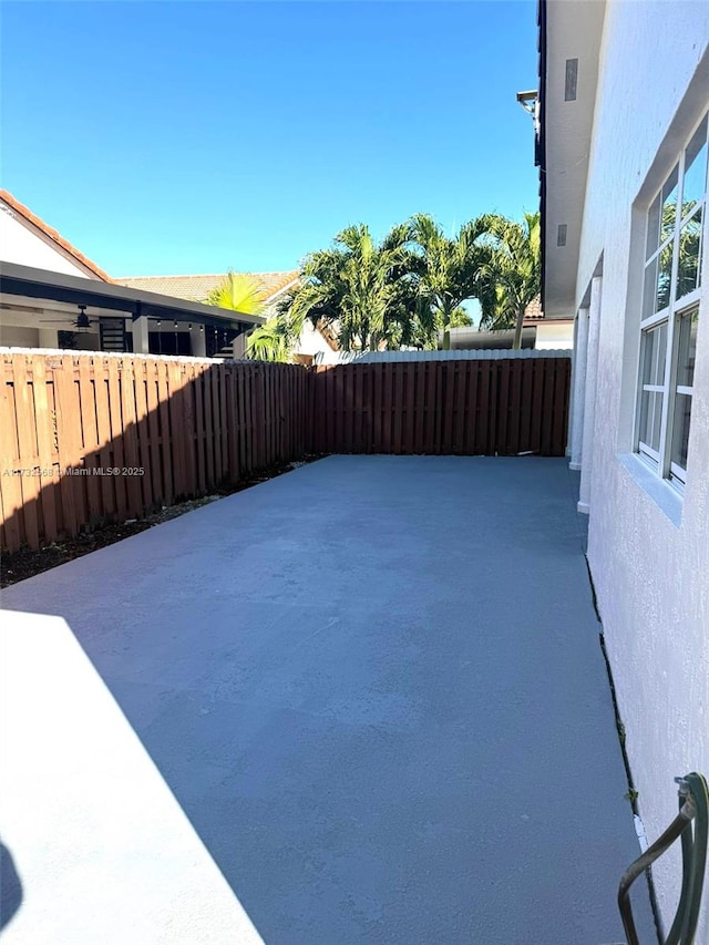 view of yard with a patio area