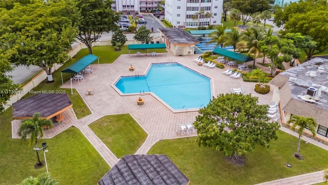 view of swimming pool featuring a patio