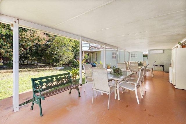 sunroom featuring a healthy amount of sunlight