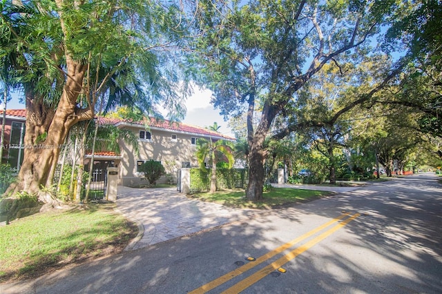 view of mediterranean / spanish-style home