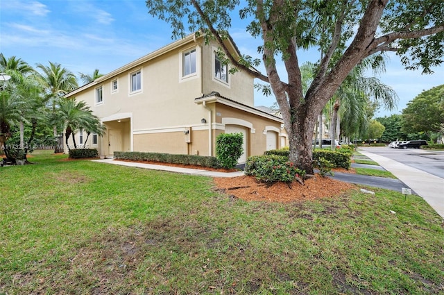 view of front of home featuring a front yard