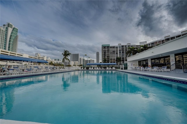 view of swimming pool