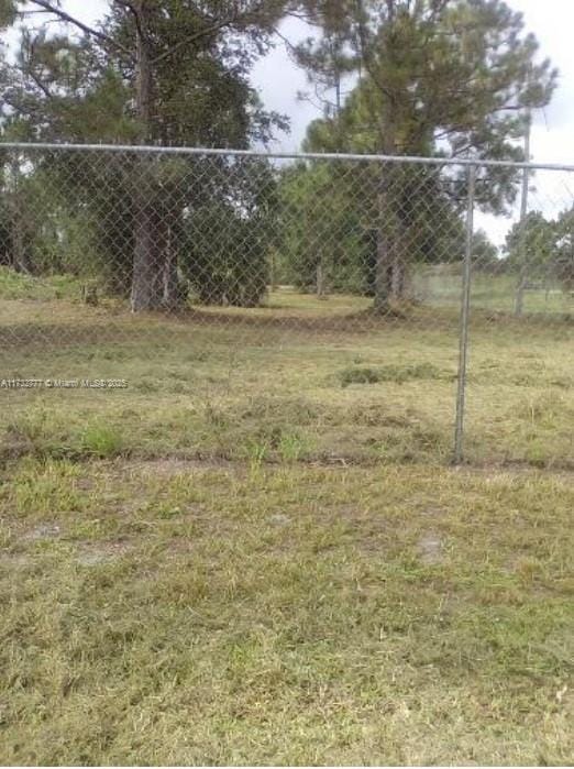 Listing photo 3 for 460 Horse Club Ave, Clewiston FL 33440