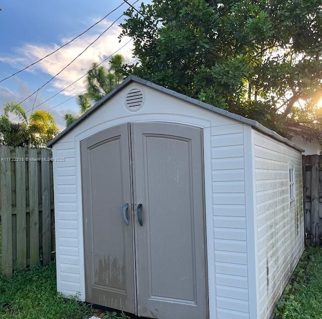 view of outbuilding