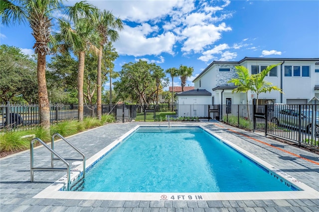 view of swimming pool