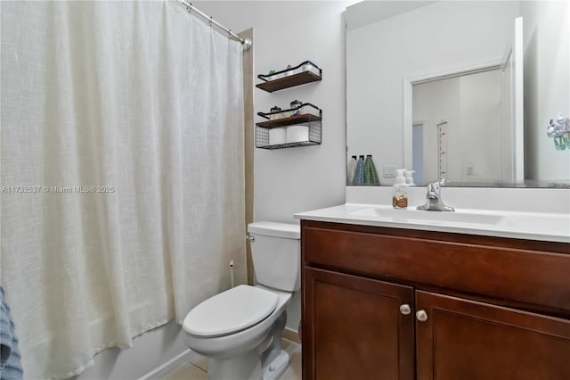 full bathroom featuring vanity, toilet, and shower / bath combo