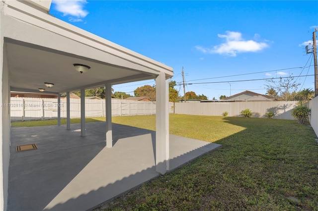 view of yard featuring a patio area