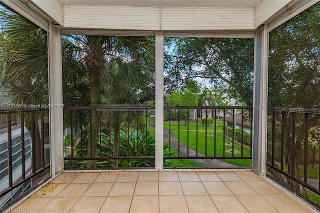 view of unfurnished sunroom