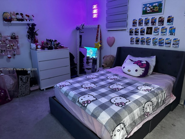 bedroom with carpet flooring