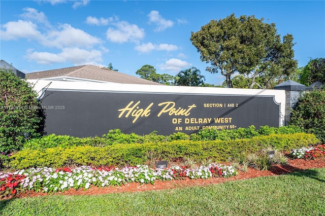 view of community / neighborhood sign