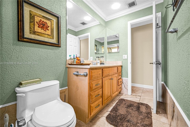 510 NW 105th Dr, Coral Springs, FL 33071 - bathroom with a textured wall, visible vents, crown molding, and toilet