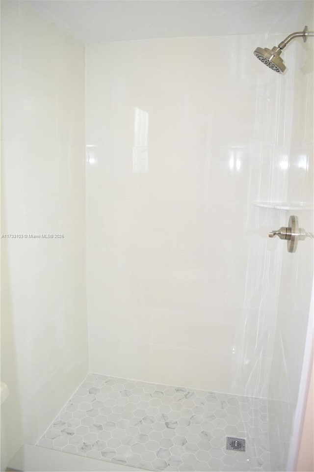 9360 Sunrise Lakes Blvd Unit 112, Sunrise, FL 33322 - bathroom featuring a shower