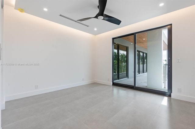 empty room with ceiling fan