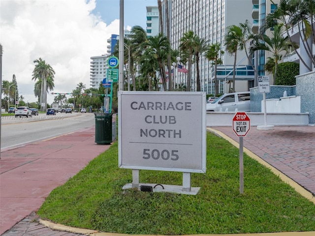 view of community / neighborhood sign