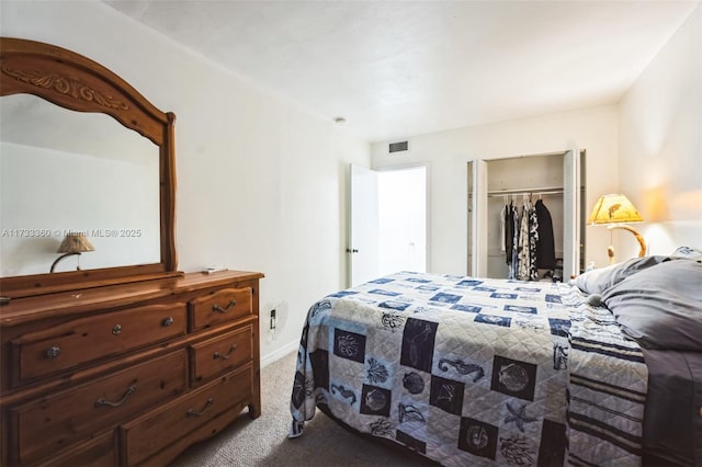 bedroom featuring carpet floors and a closet