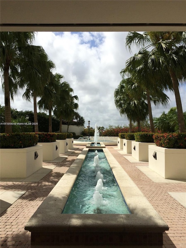 view of swimming pool