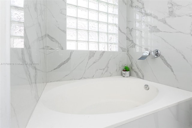 8196 SW 163rd Ct, Miami, FL 33193 - full bath with a garden tub
