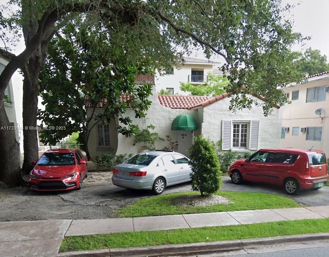 view of mediterranean / spanish-style home